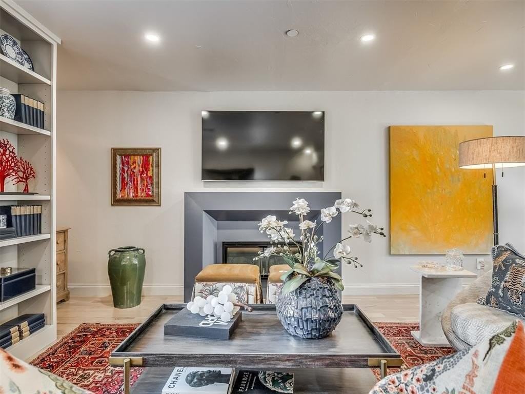 6500 N Grand Blvd #125 - Photo 2 of 32