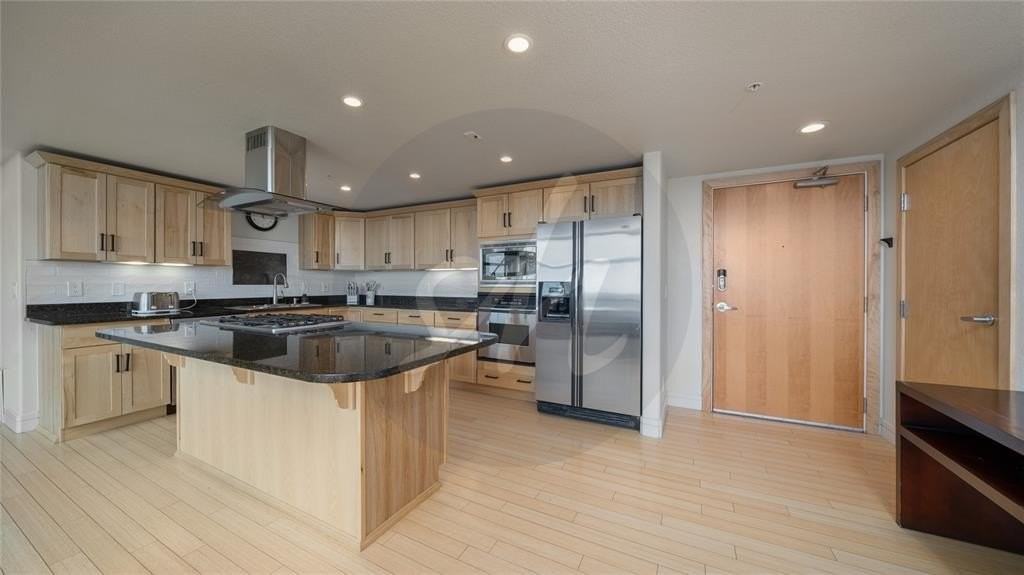 417 E Kiowa St #1203 - Photo 3 of 26
