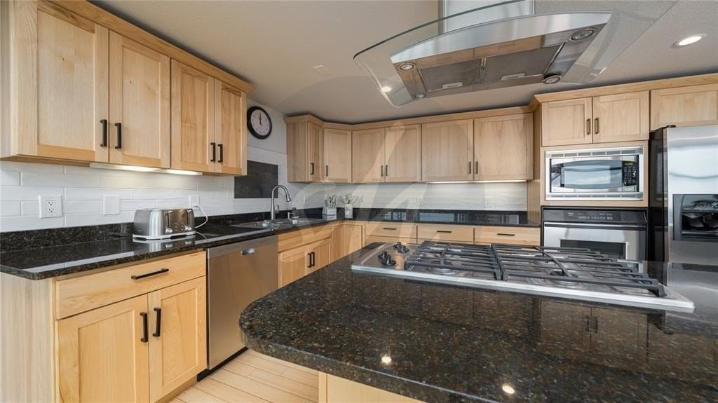 417 E Kiowa St #1203 - Photo 5 of 26