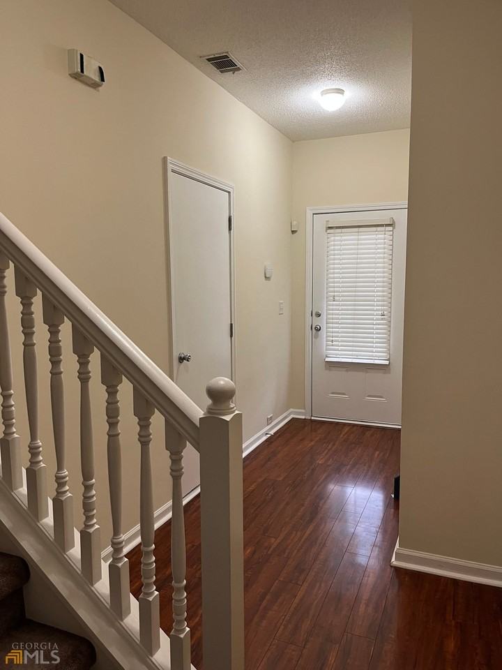 166 Seabreeze Ct - Photo 2 of 23