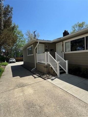 252 N Harvey St #1 - Photo 2 of 12