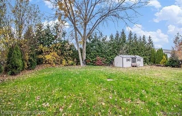 23840 Brentwood Dr - Photo 2 of 14