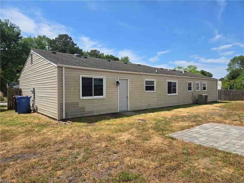 3208 Sir Meliot Dr - Photo 2 of 16