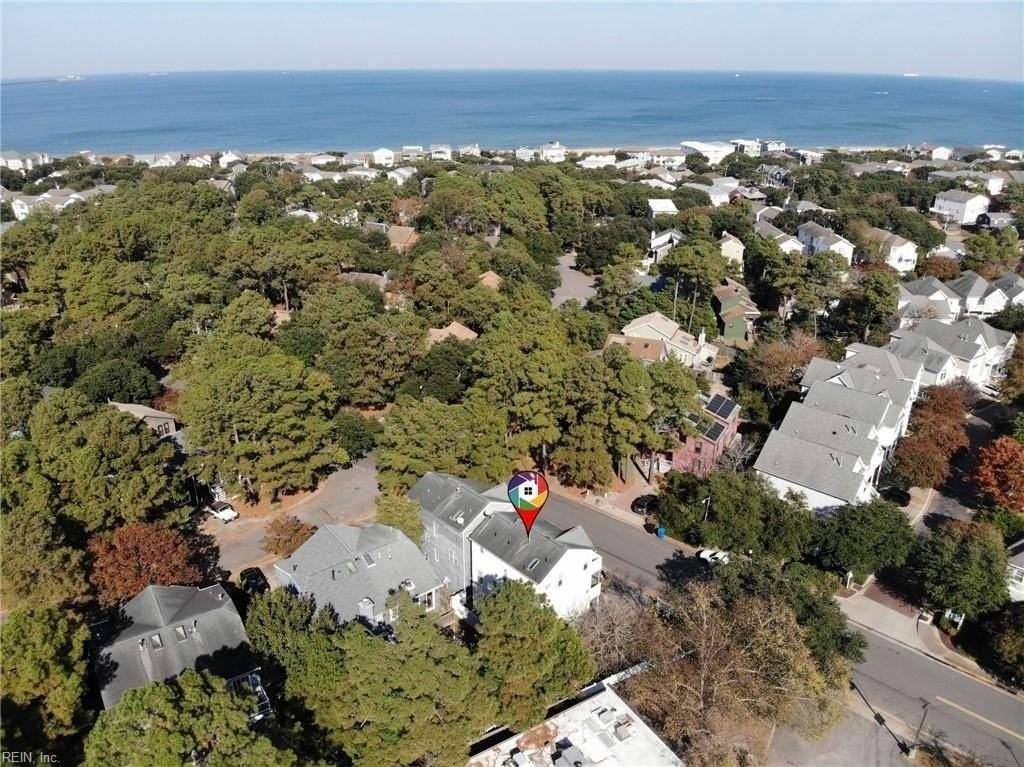 3911 Shady Oaks Dr - Photo 4 of 44