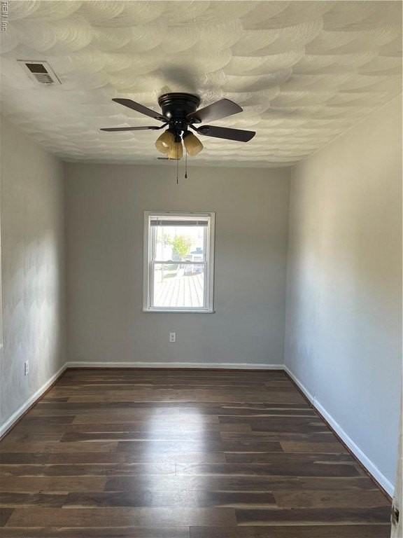 401 Constitution Ave #B - Photo 6 of 8