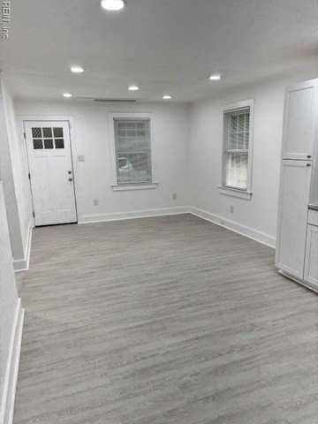 911 Mckinley Ave - Photo 3 of 7