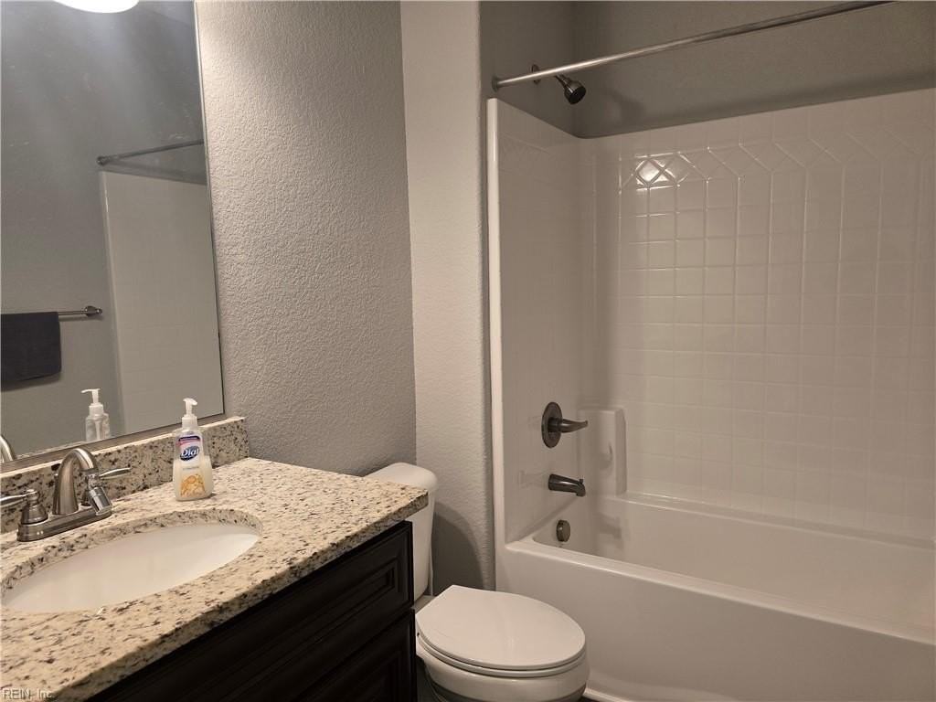 1304 Canal Dr - Photo 7 of 48