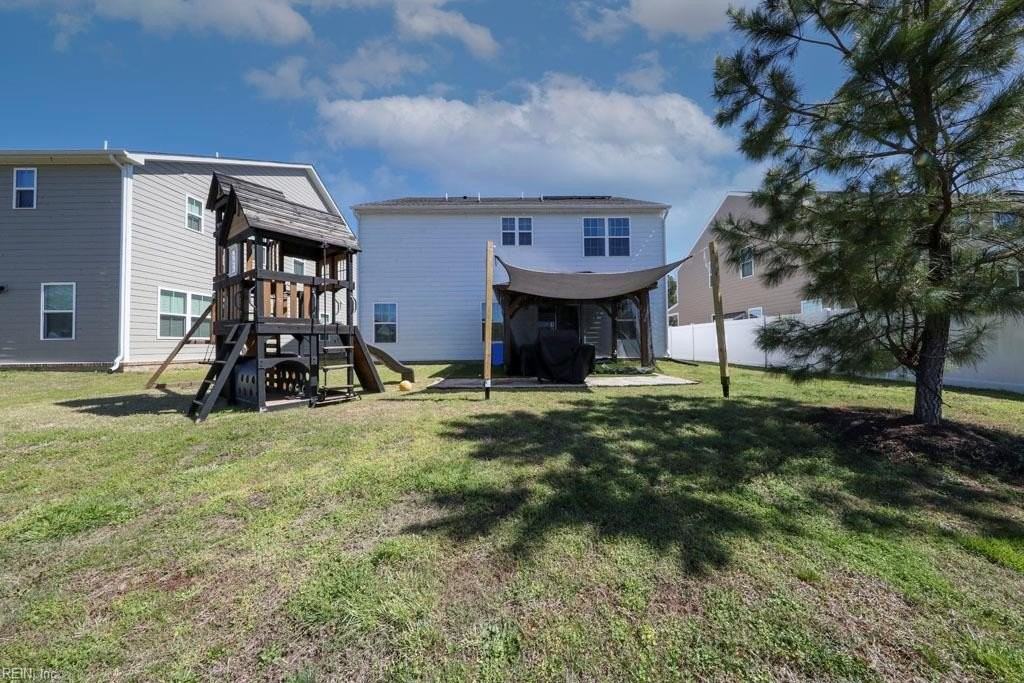 221 Terrywood Dr - Photo 4 of 20