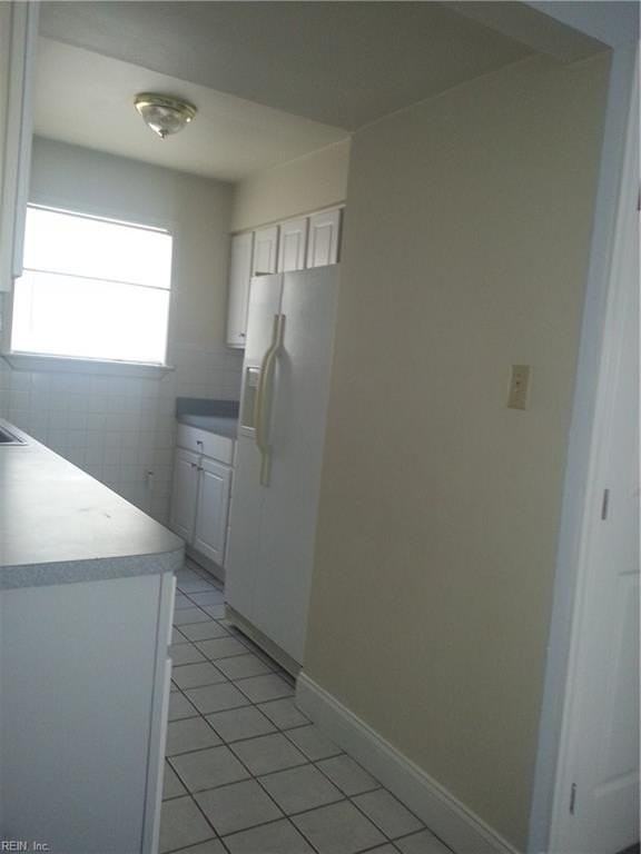 835 23rd St - Photo 4 of 13