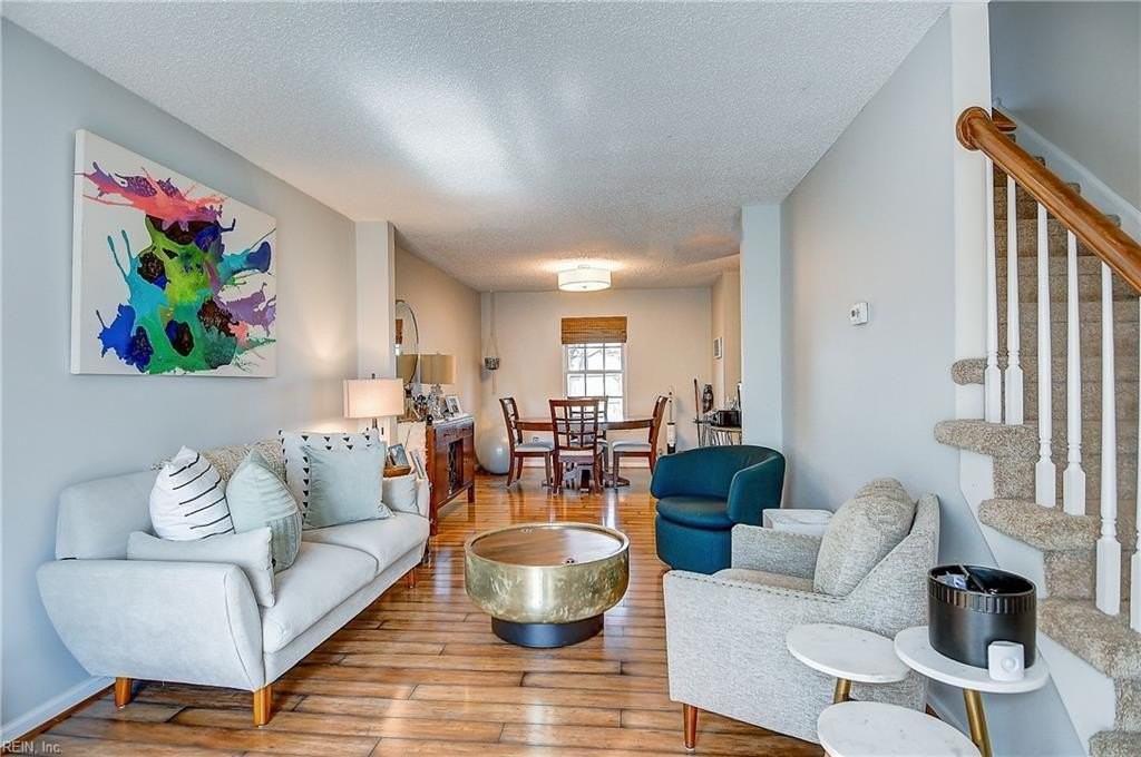 520 Hillshire Way - Photo 5 of 28