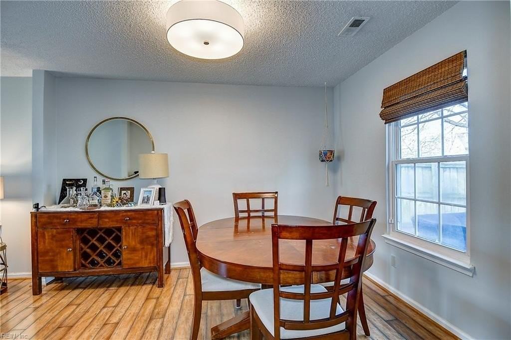 520 Hillshire Way - Photo 7 of 28