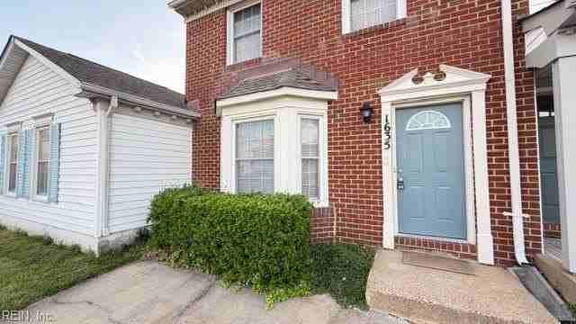 1635 Mantane Arch - Photo 3 of 49