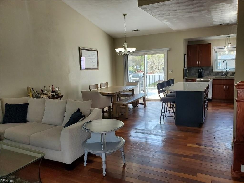 2321 Skipjack Ln - Photo 5 of 50