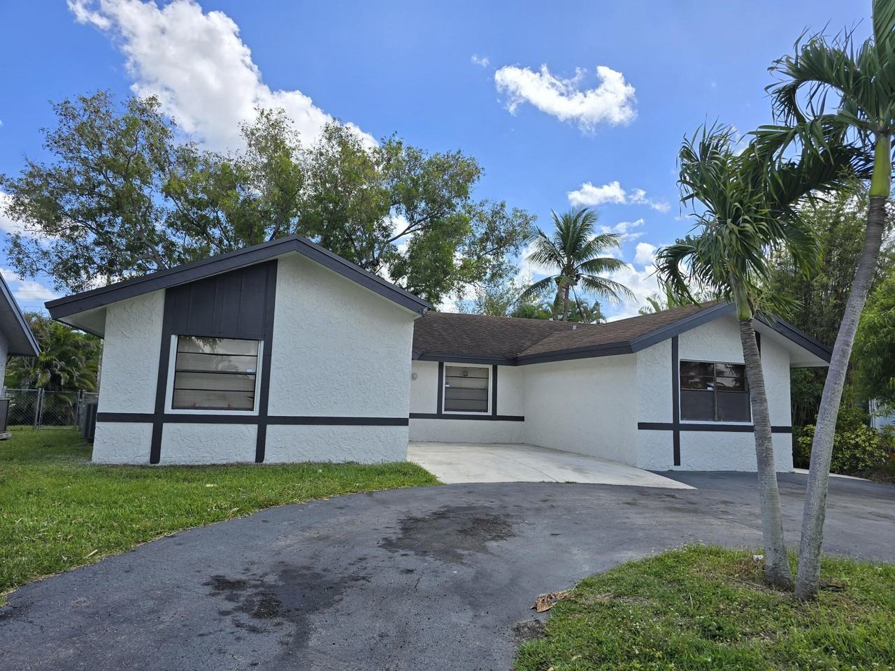 8214 Sw 14th Ct - Photo 3 of 25