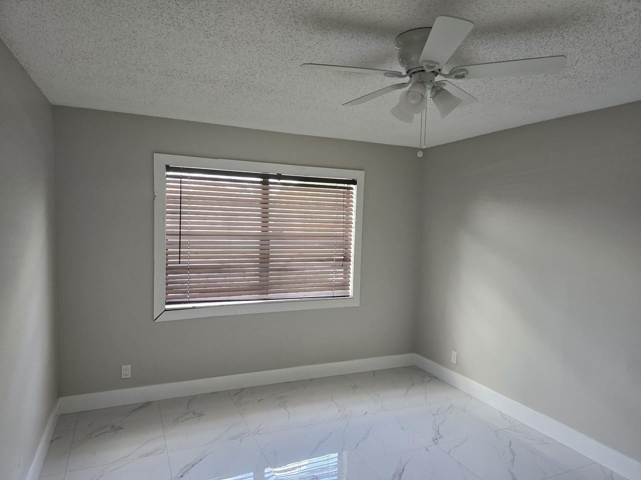 8214 Sw 14th Ct - Photo 7 of 25
