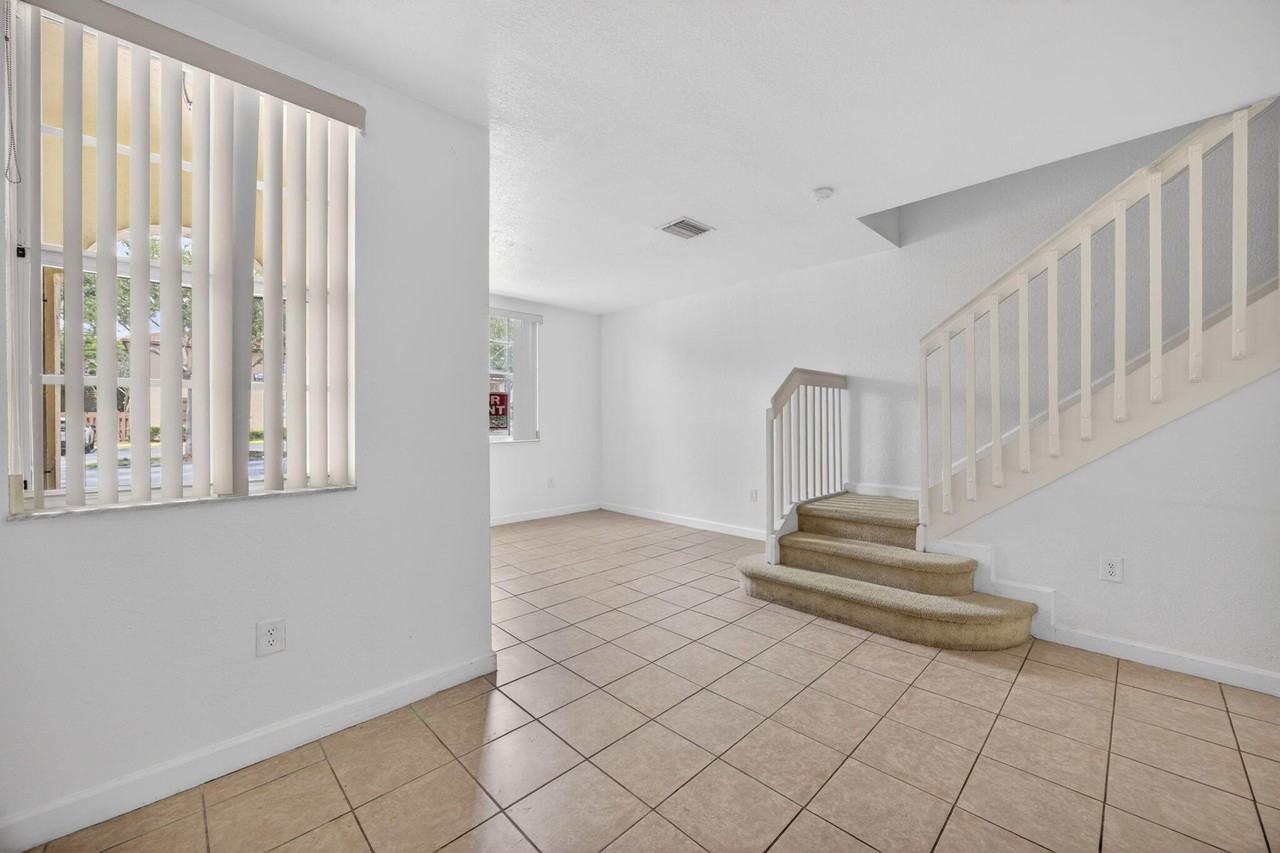 1575 Ne 33rd Ave #105 - Photo 7 of 39