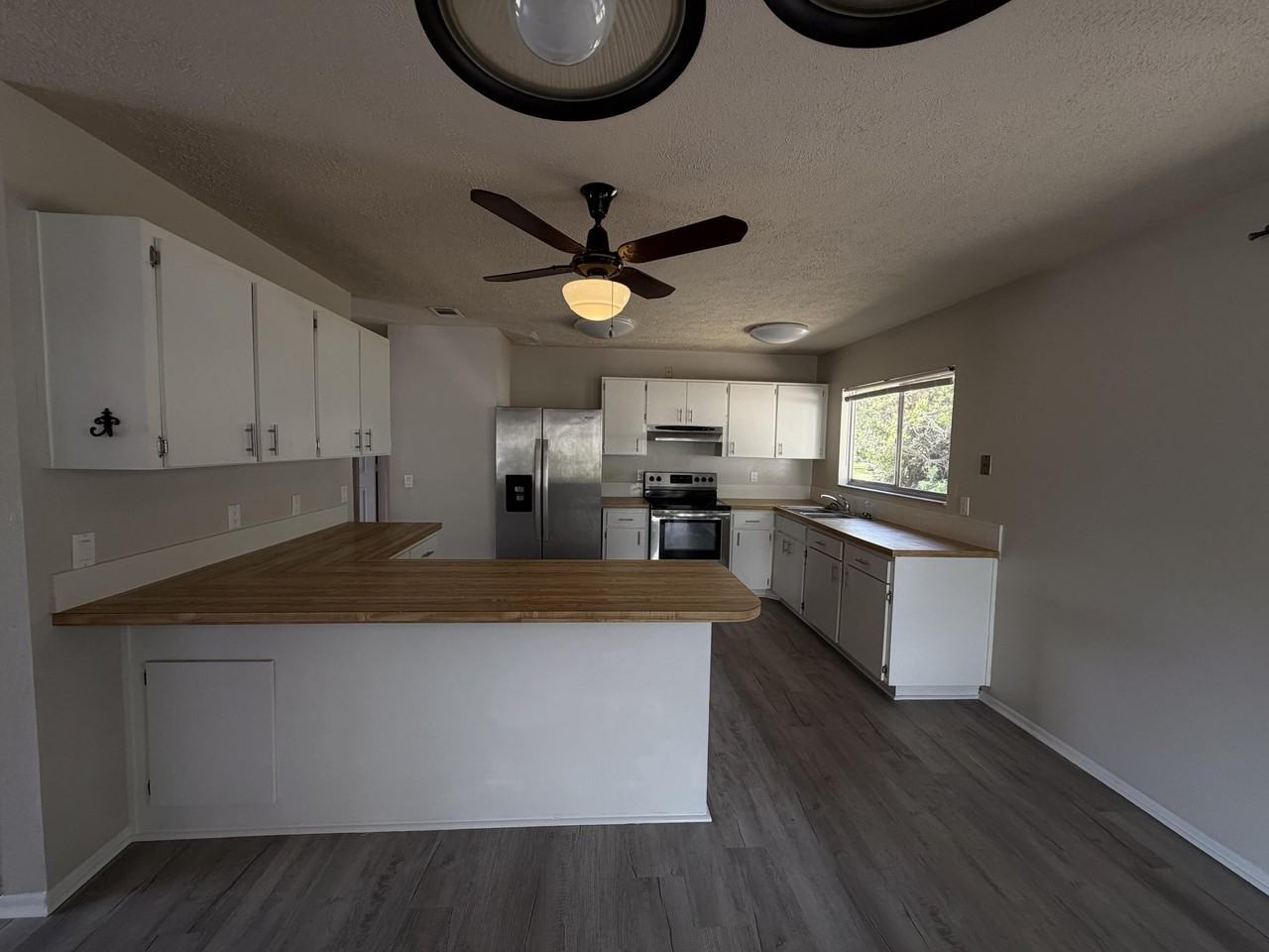 1256 Dawn St Ne - Photo 6 of 19