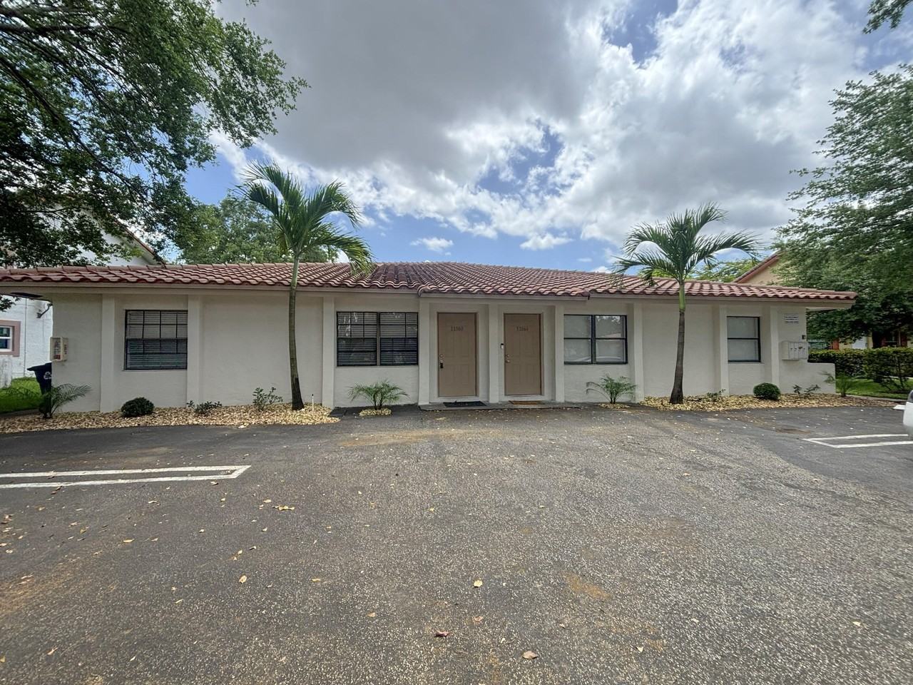 11560 Nw 37th St #11560 - Photo 2 of 17