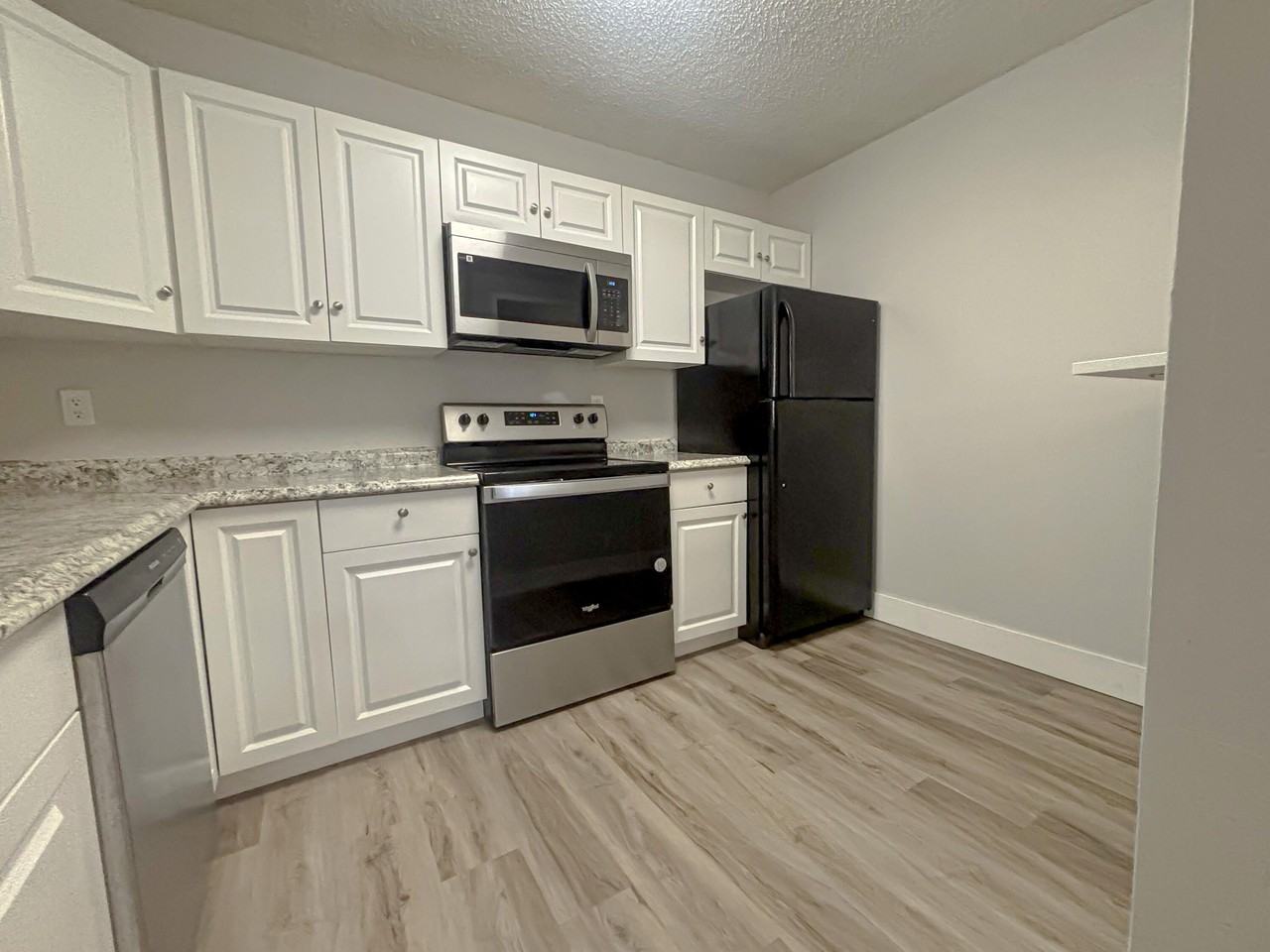 11560 Nw 37th St #11560 - Photo 5 of 17