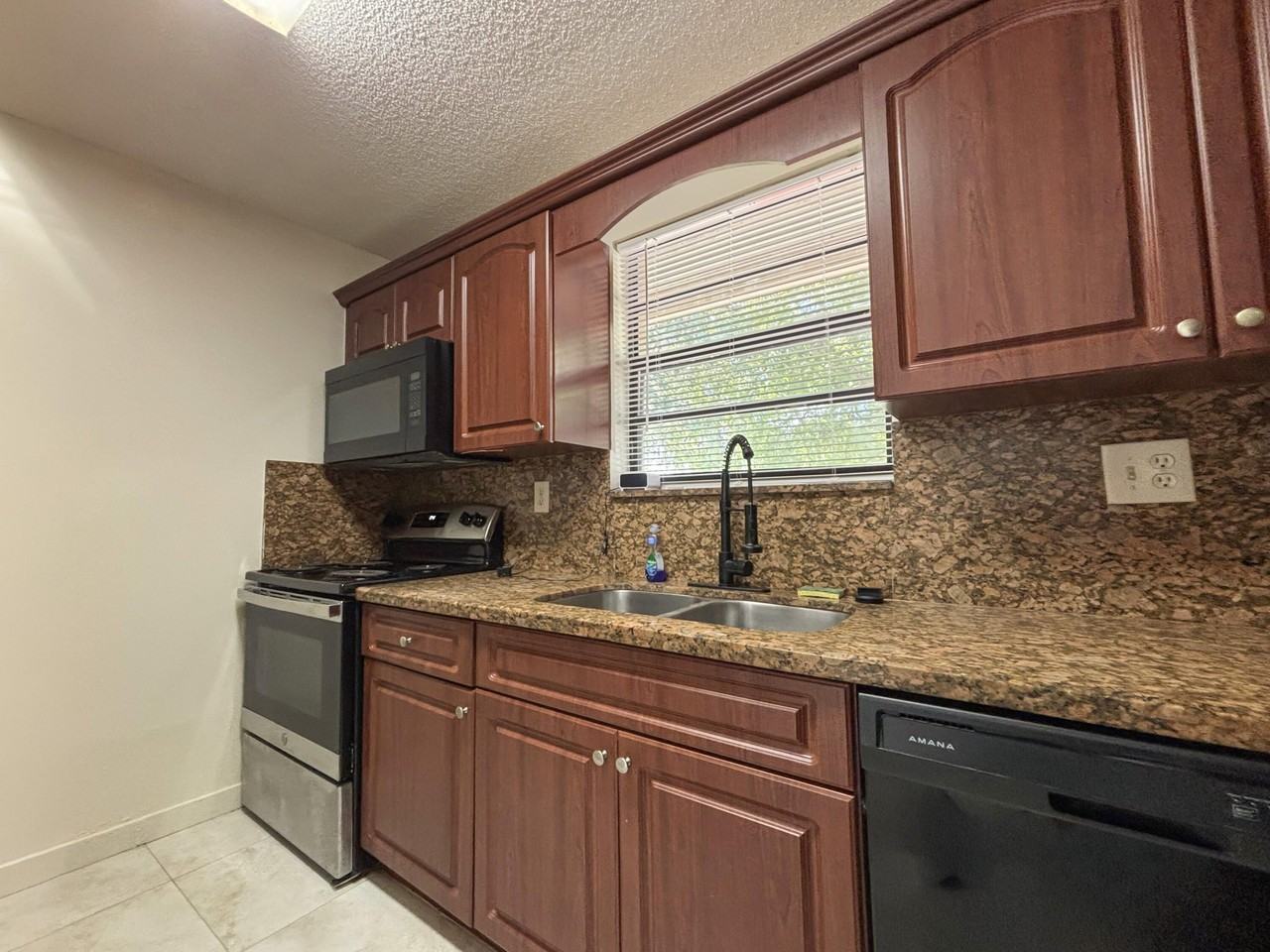 10901 Nw 45th St #10907 - Photo 6 of 15