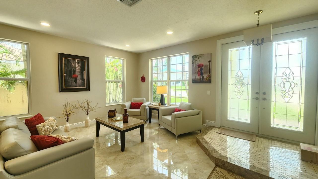 1851 Corsica Dr - Photo 7 of 50