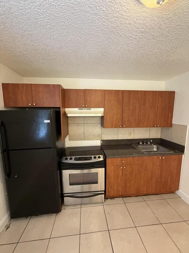 1309 Nw 2nd Ave #3 - Photo 7 of 11