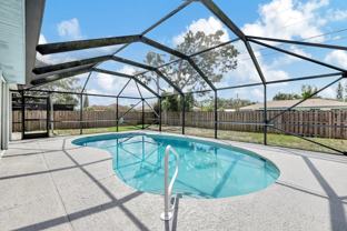 1124 Se Ladner St - Photo 1 of 1