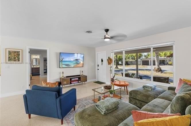 1116 Se 13th Ct - Photo 4 of 44