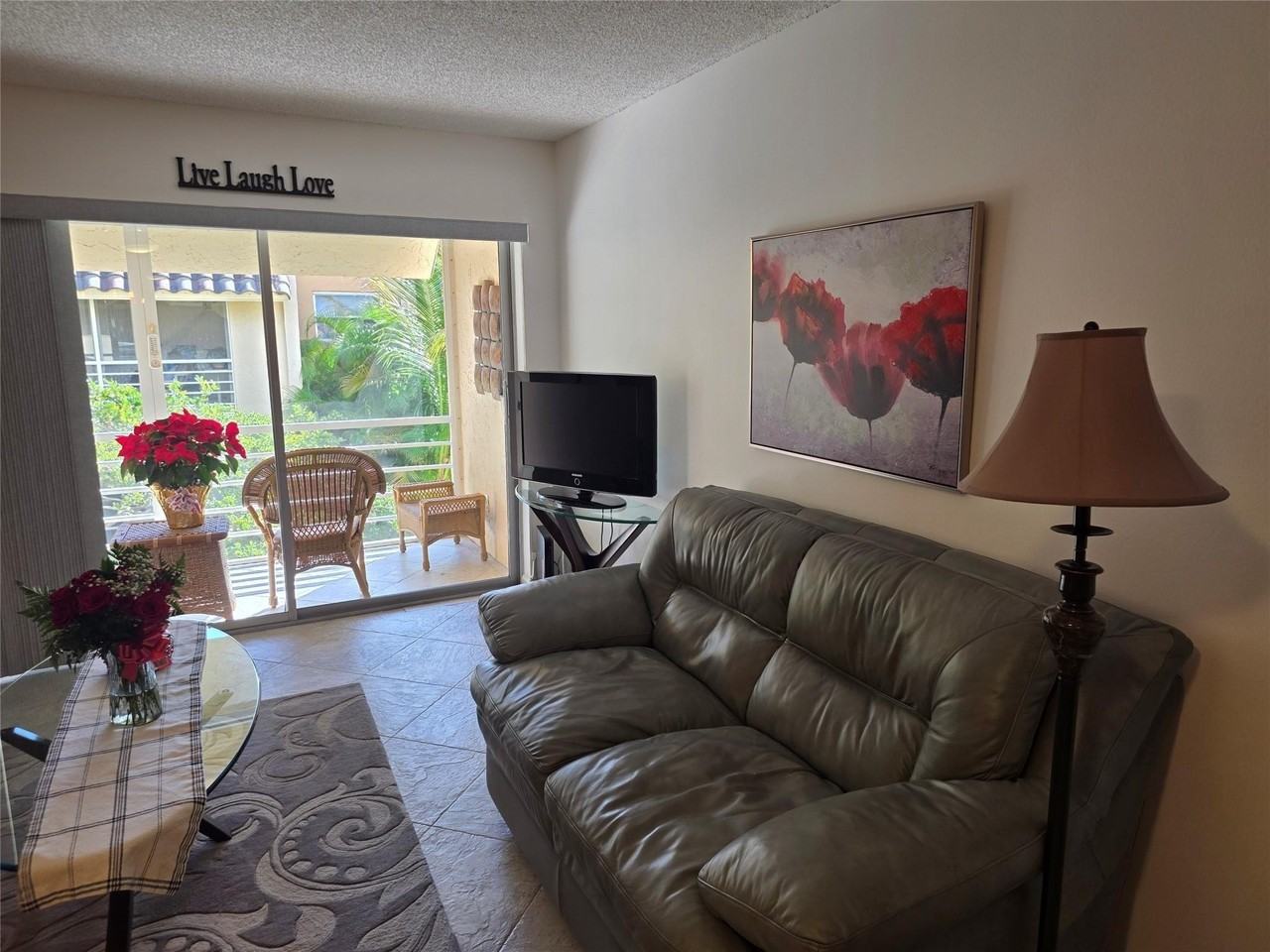 959 Se 2nd Ave #239 - Photo 5 of 46