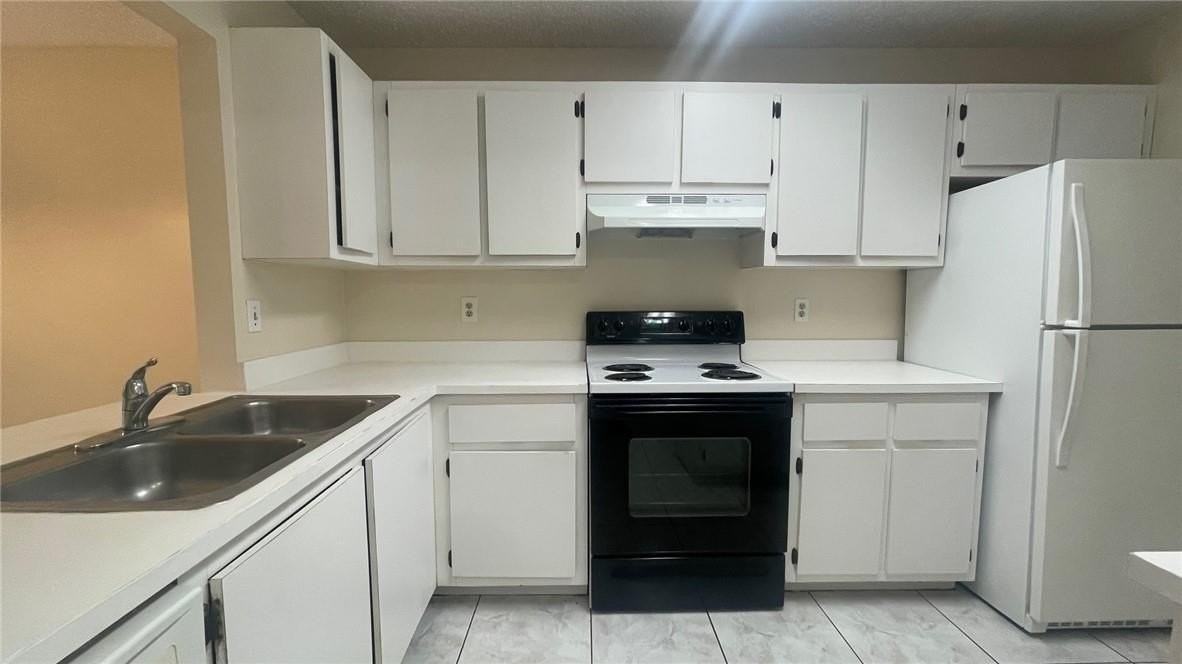 11460 Nw 39th St - Photo 2 of 12