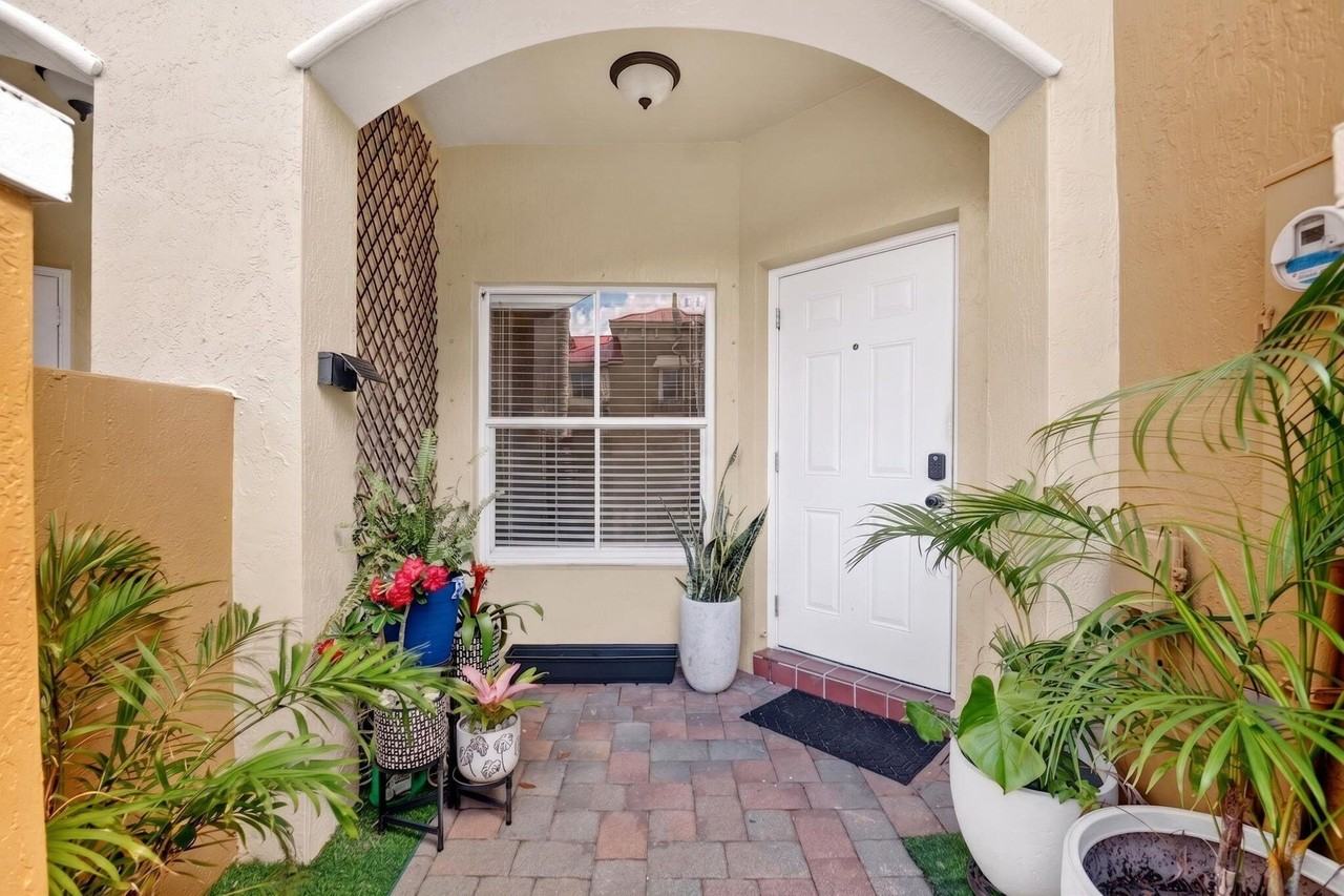 173 Lake Monterey Cir - Photo 3 of 41