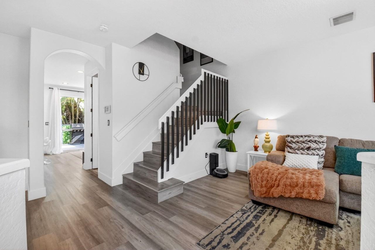 173 Lake Monterey Cir - Photo 4 of 41