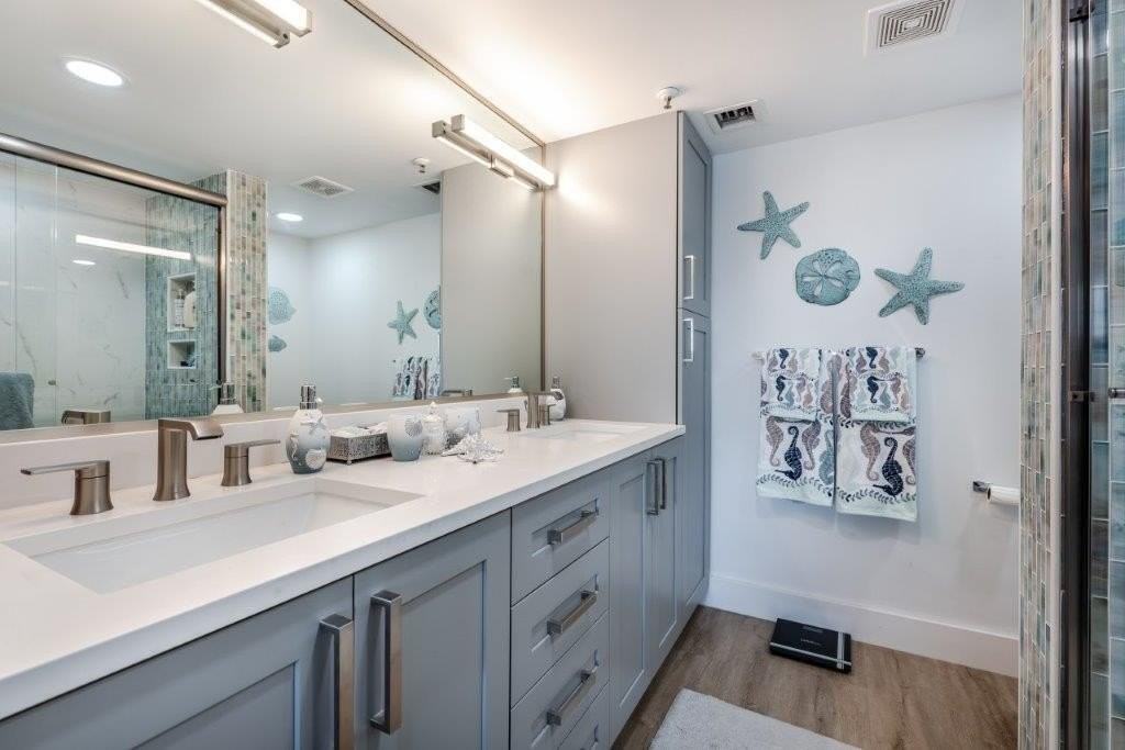 6096 Huntwick Ter #303 - Photo 5 of 48