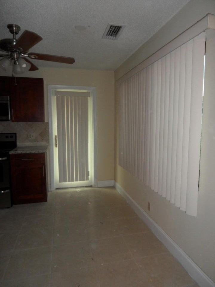 2724 Sw 46th St #2 - Photo 5 of 20