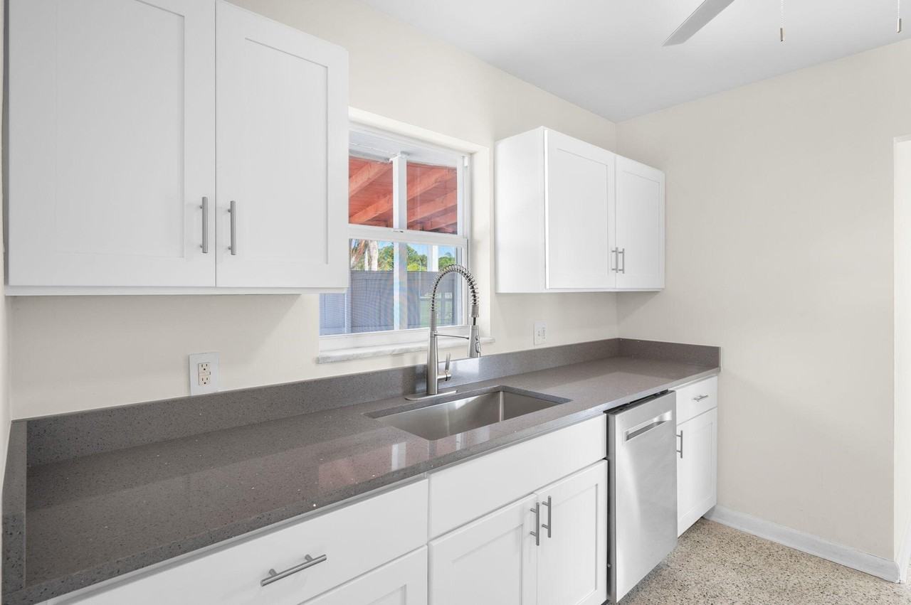 3041 Se Morningside Blvd - Photo 5 of 18