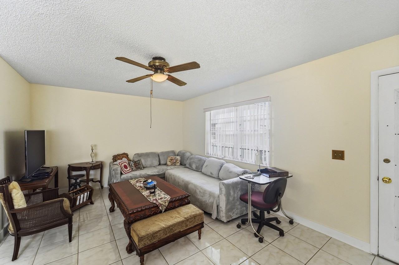 226 Normandy E #E - Photo 4 of 35