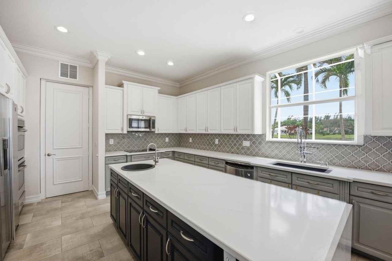 11788 Knightsbridge Pl - Photo 7 of 50