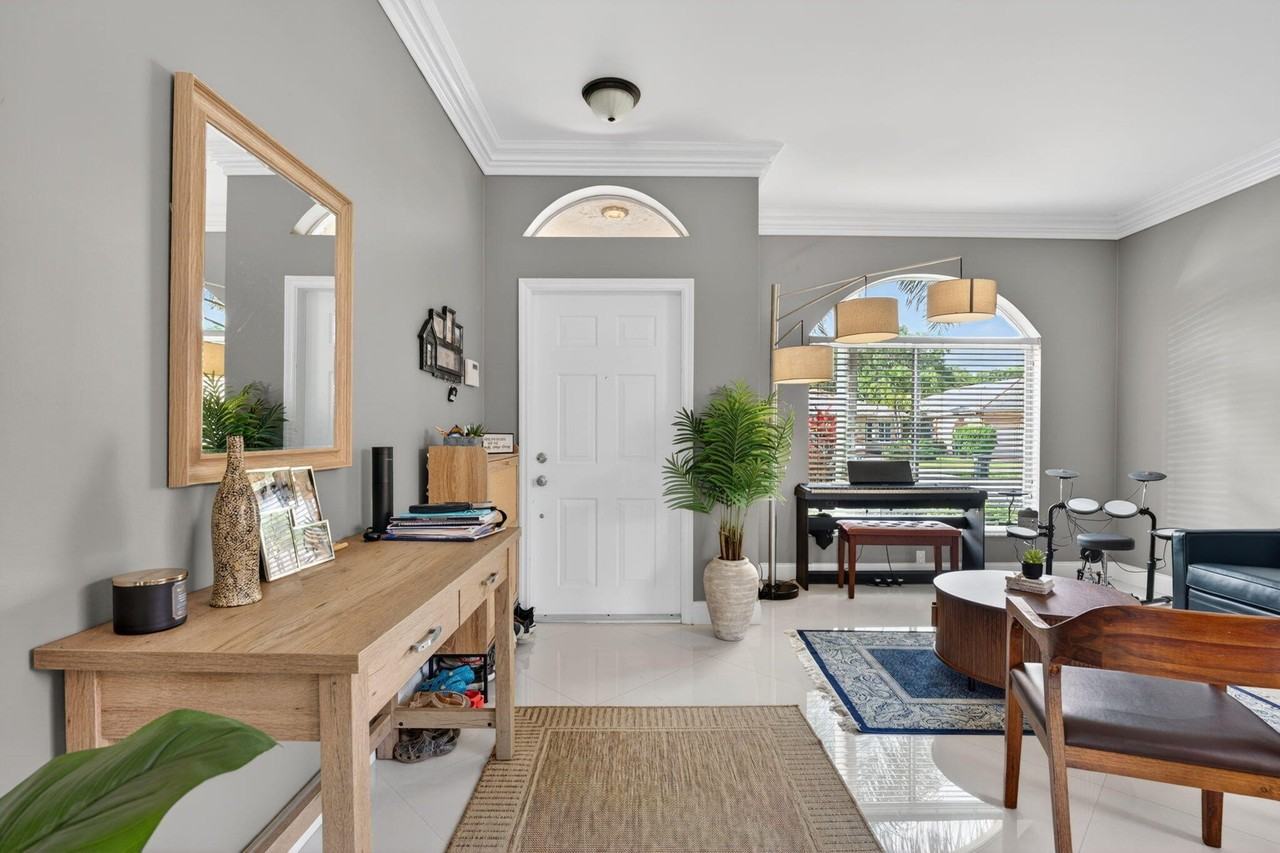 3755 Pebblebrook Ct - Photo 3 of 50