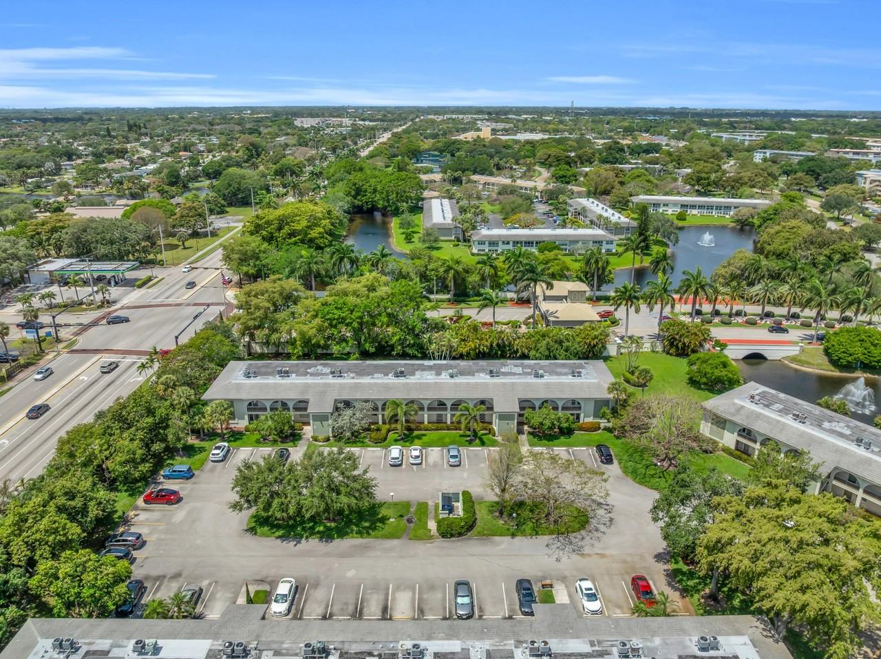 1102 Bahama Bnd #C1 - Photo 2 of 27