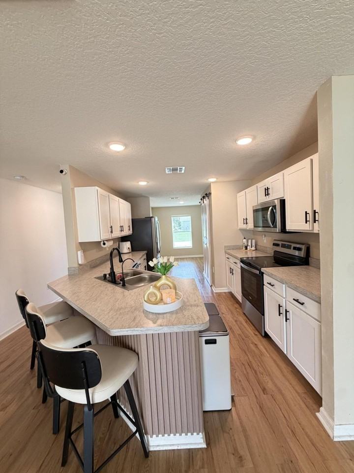 4249 Sw Whitebread Rd - Photo 7 of 43