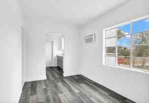 820 N Dixie Hwy #4 - Photo 1 of 1