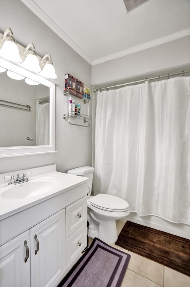 10501 Nw 20th Ct - Photo 2 of 18