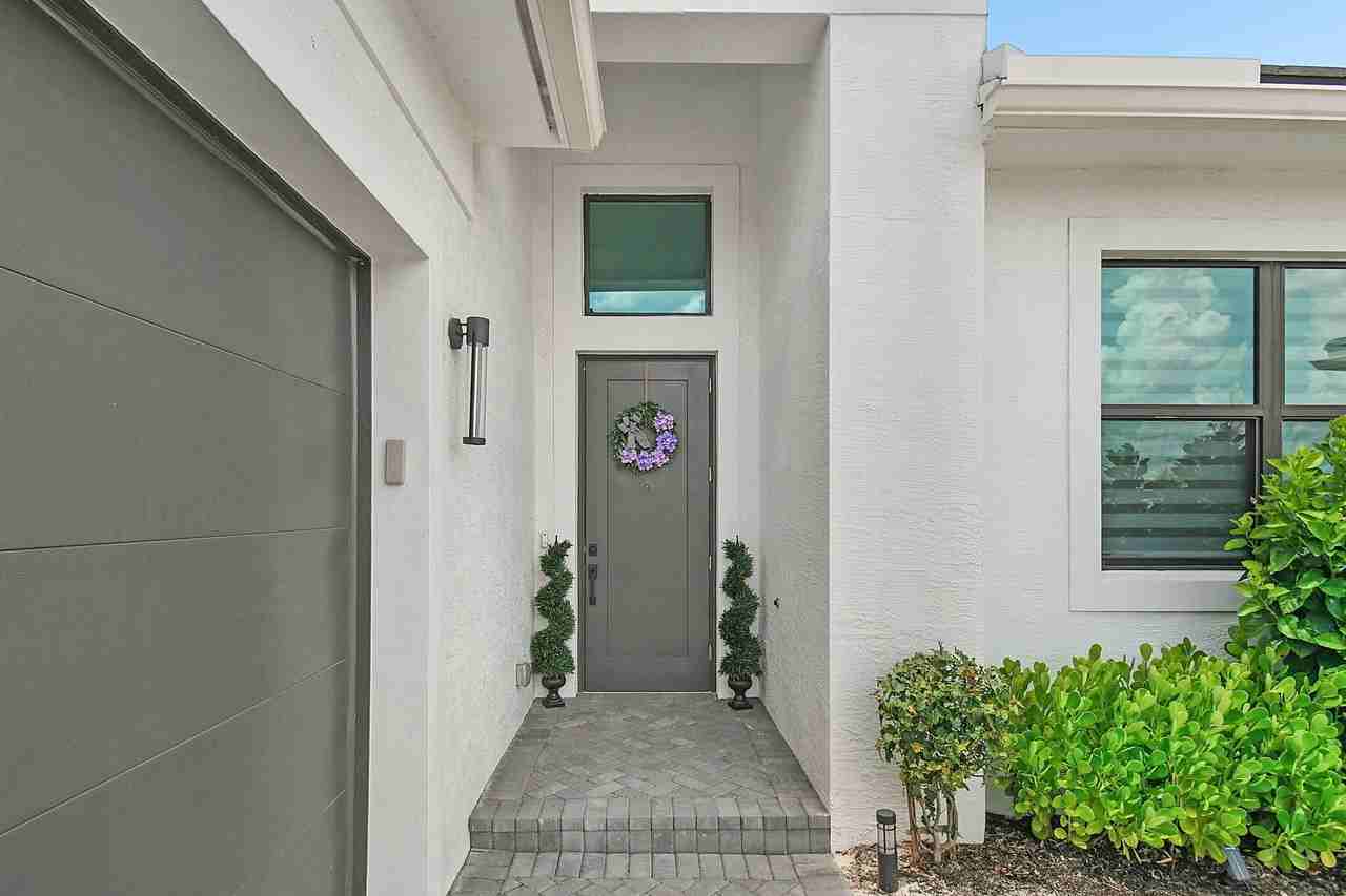 9084 Sw Arco Way - Photo 4 of 29