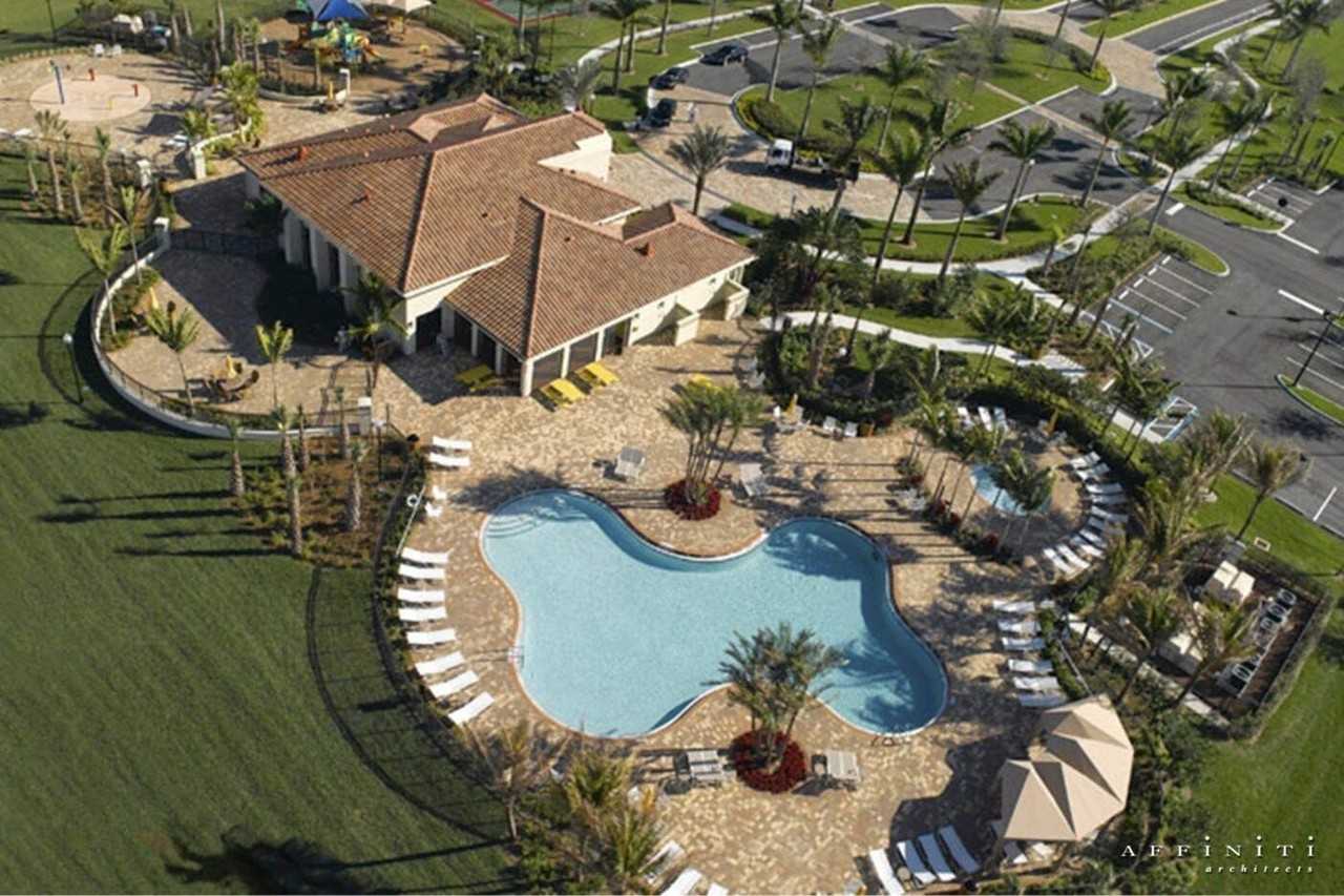 2106 Belcara Ct - Photo 4 of 11