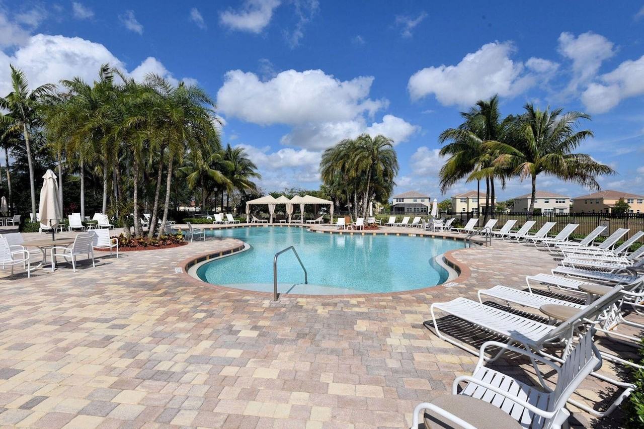 2106 Belcara Ct - Photo 7 of 11