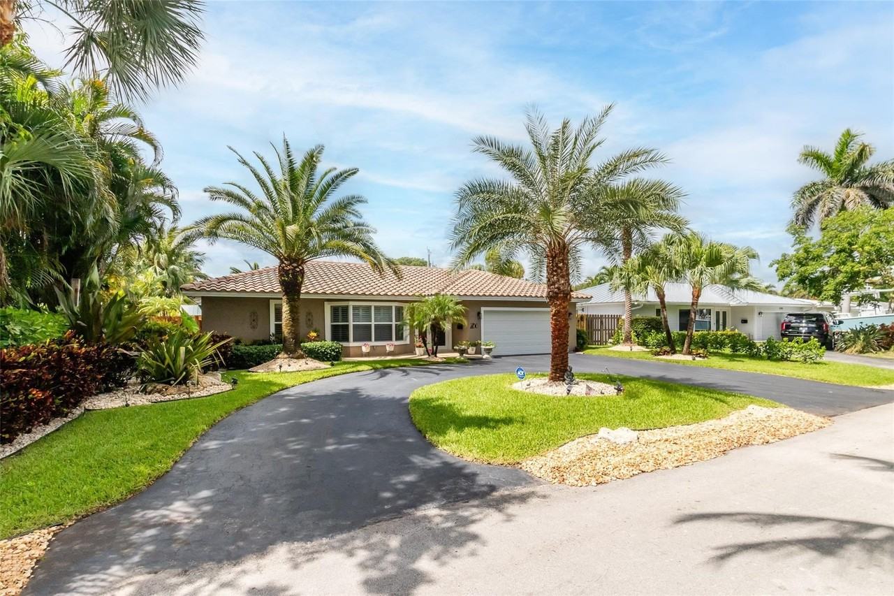 2750 Se 4th St - Photo 2 of 50