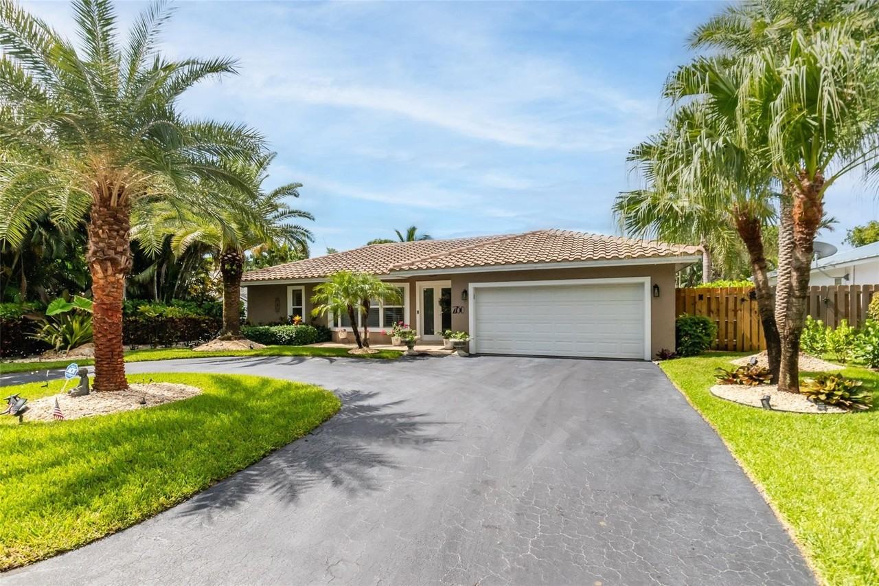 2750 Se 4th St - Photo 4 of 50