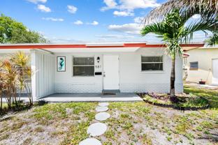 581 Nw 17th Pl - Photo 1 of 1