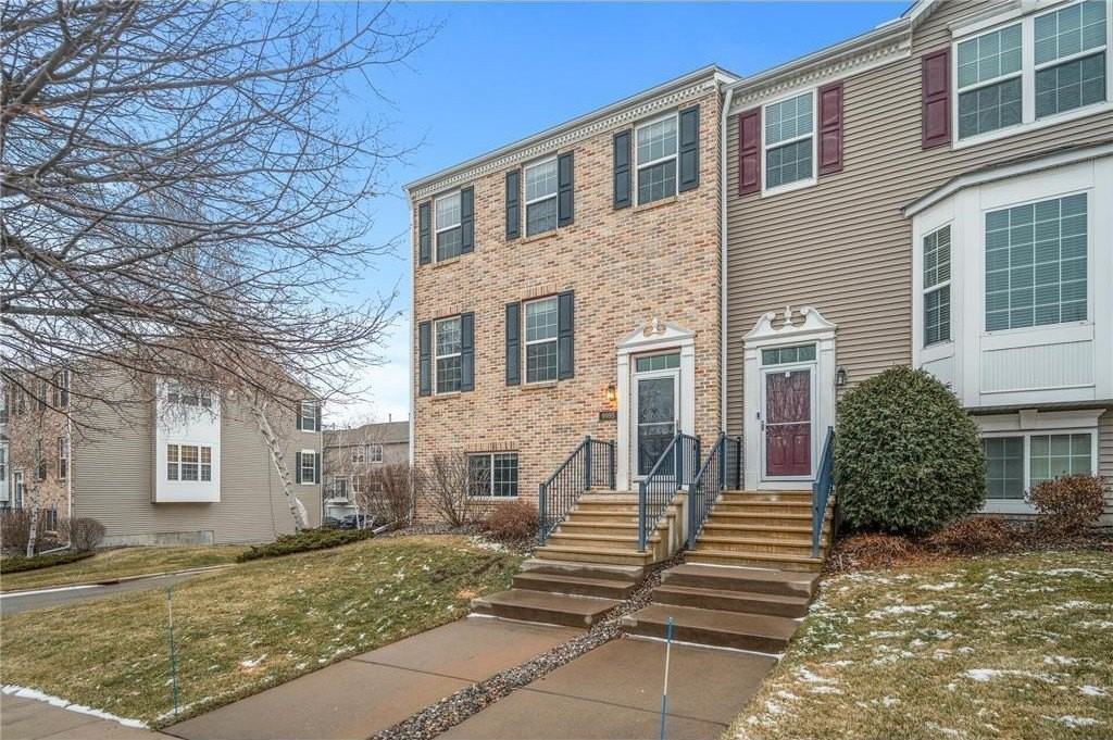 9995 Wildflower Dr - Photo 2 of 50