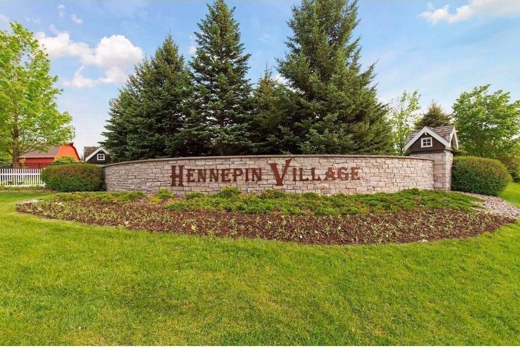 9995 Wildflower Dr - Photo 3 of 50